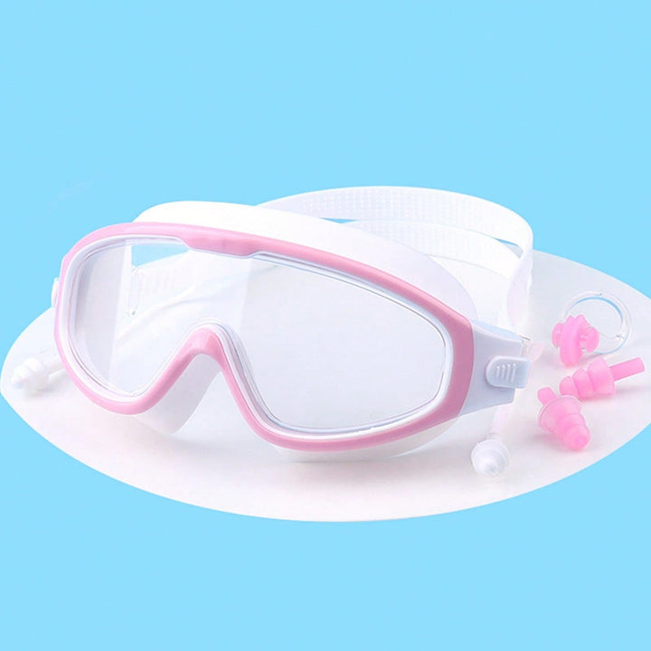 Snorkel mask with comprehensive field of view and comfortable silicone details Bowlift