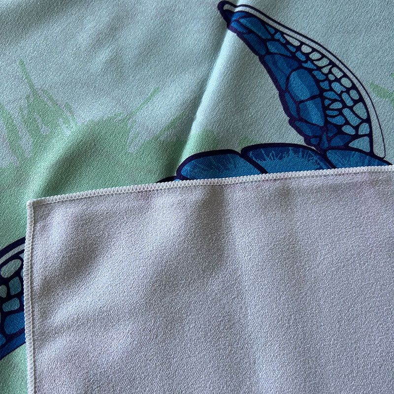 Beach towel with maritime star motif Bowlift