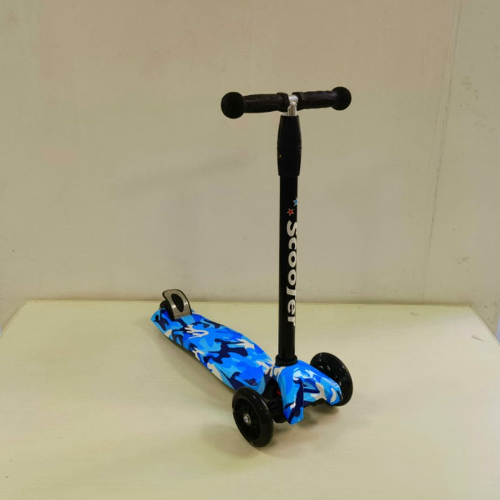 Lean-to-Steer Glider Scooter Bowlift
