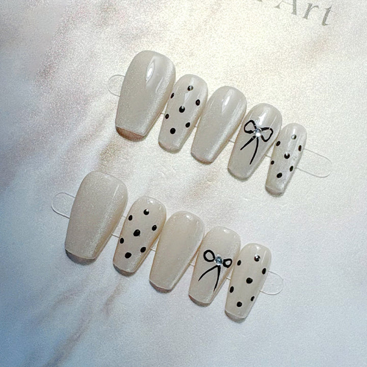Stylish Press-On Nails Bowlift