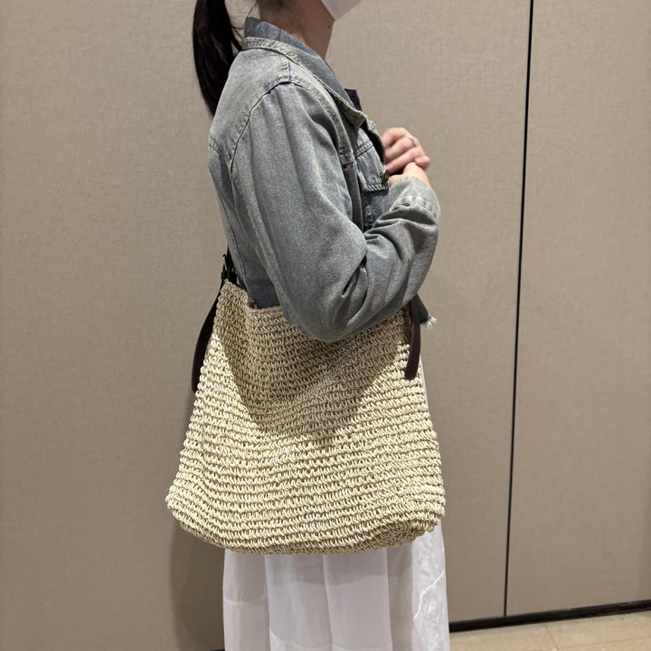 Hand-knotted shoulder bag made of natural materials Bowlift