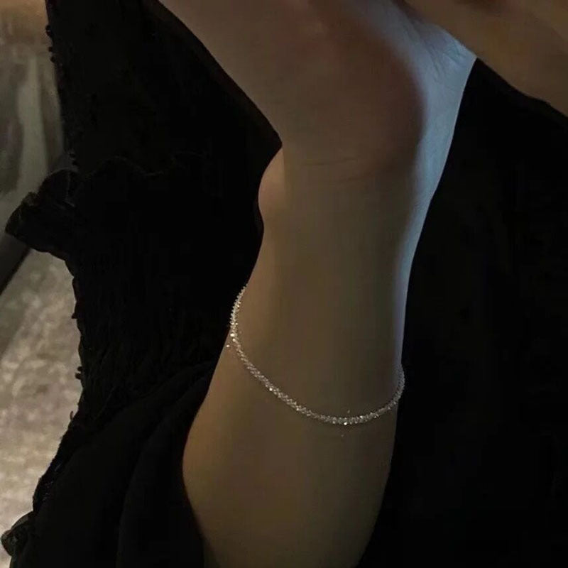 Delicate Bracelet Made of Sterling Silver Bowlift