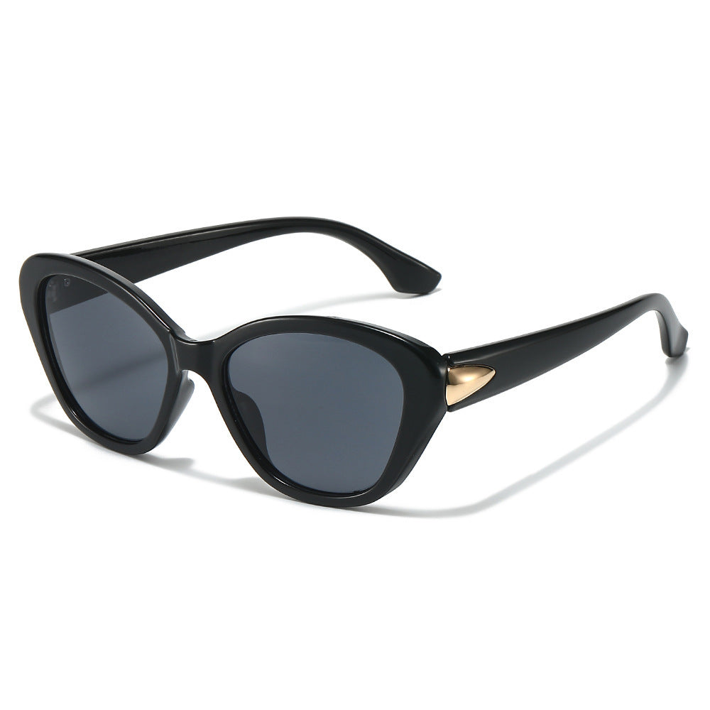 Stylish Cat-Eye Sunglasses with Elegant Gold Detail Bowlift