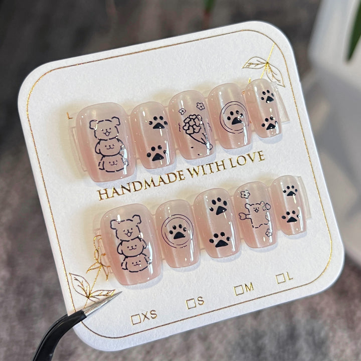 Artificial nail art with playful animal motifs Bowlift
