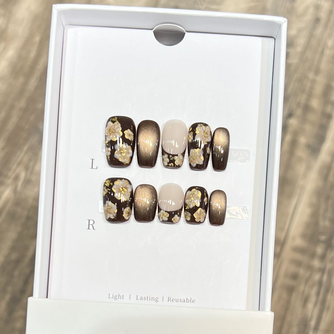 Artistic Floral-Embellished Press-On Nail Set Bowlift