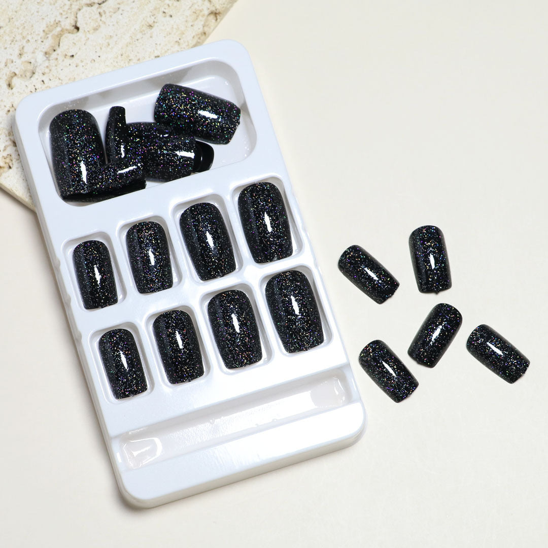 Sparkling Glam Press-On Nail Set Bowlift