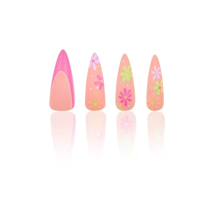 Artificial nail set with playful flower design and elegant high-gloss finish Bowlift