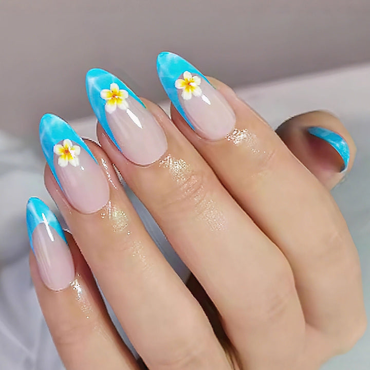 Creative artificial nails with floral accents Bowlift