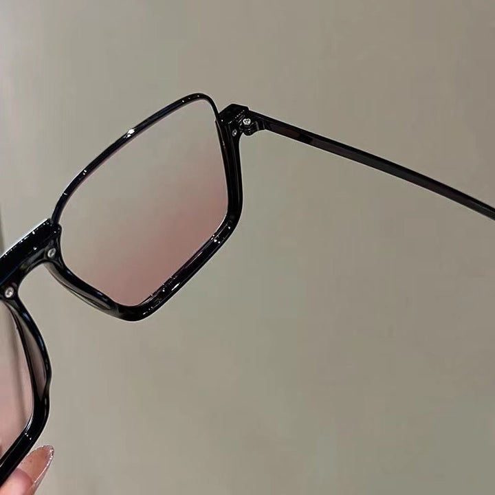 Trendy Over-Sized Glasses Frame Bowlift
