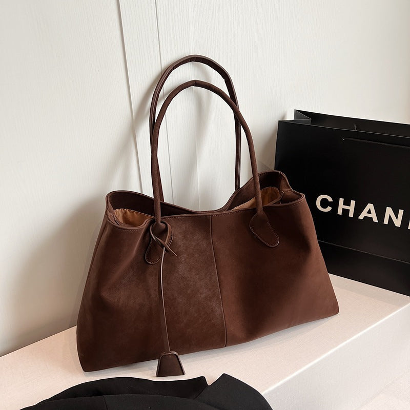 BowLift | Nakoo Luxe Tote Bag | Stylish and spacious bag for daily essentials
