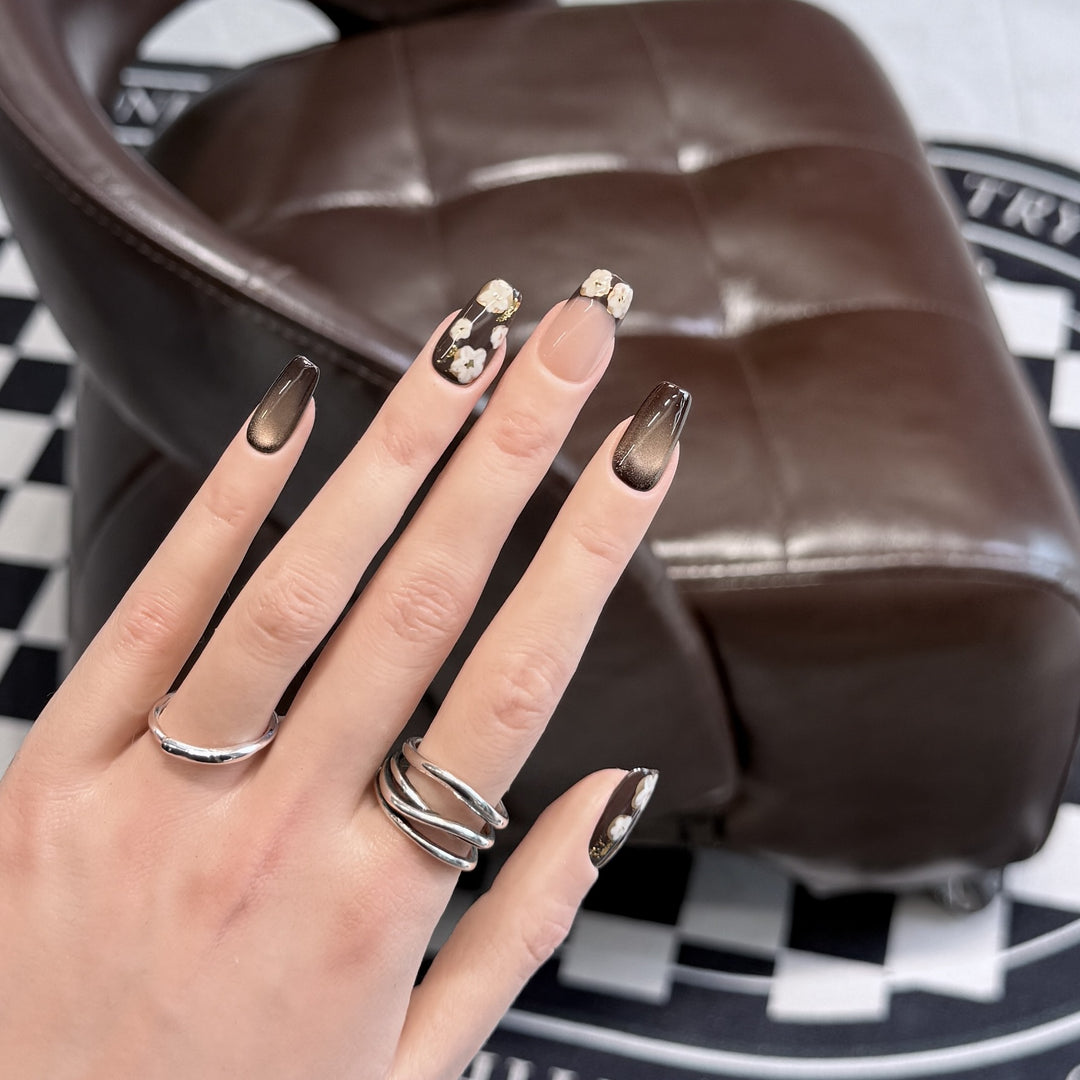 Artistic Floral-Embellished Press-On Nail Set Bowlift