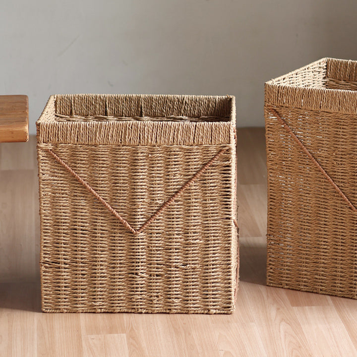 Storage baskets with vintage style Bowlift