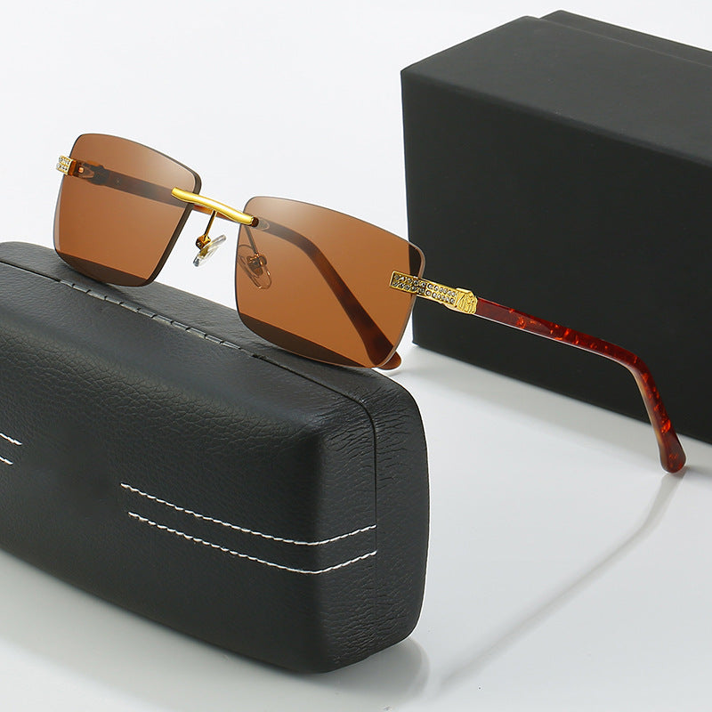 Women elegant sunglasses with stylish metal frame Bowlift