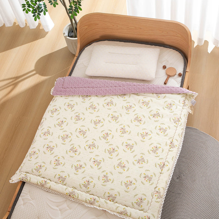Women’s bedspread with high-quality floral design Bowlift