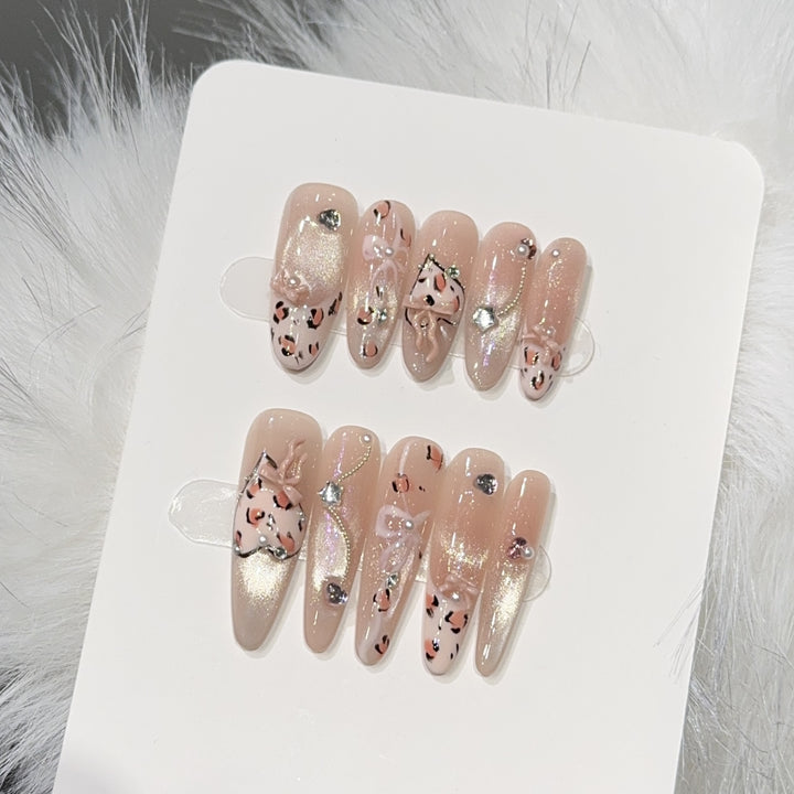 High-quality artificial nails Bowlift