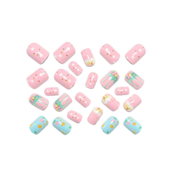 Artificial nails with playful cupcake design Bowlift