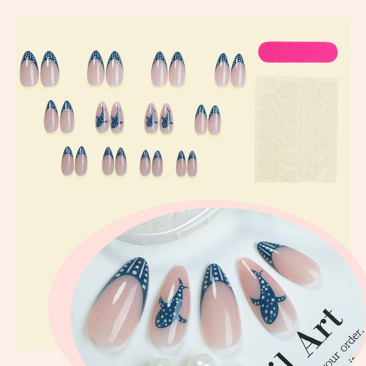 Creative nail set with maritime design Bowlift
