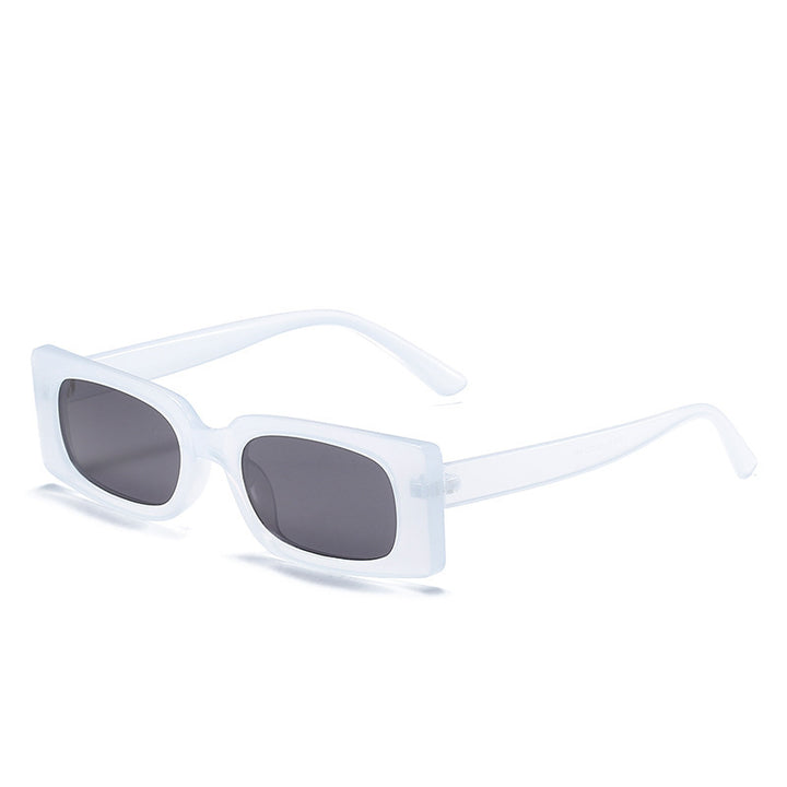 Women's sunglasses in modern retro style Bowlift