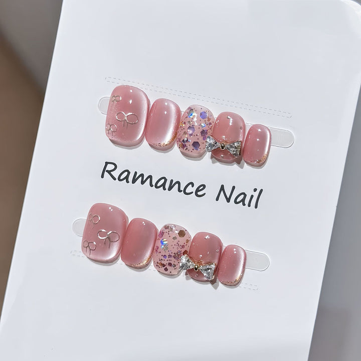 Glamorous Rhinestone Press-On Nail Set Bowlift