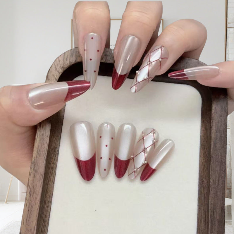 Elegant Artificial Nail Set with Stylish Red Accents Bowlift