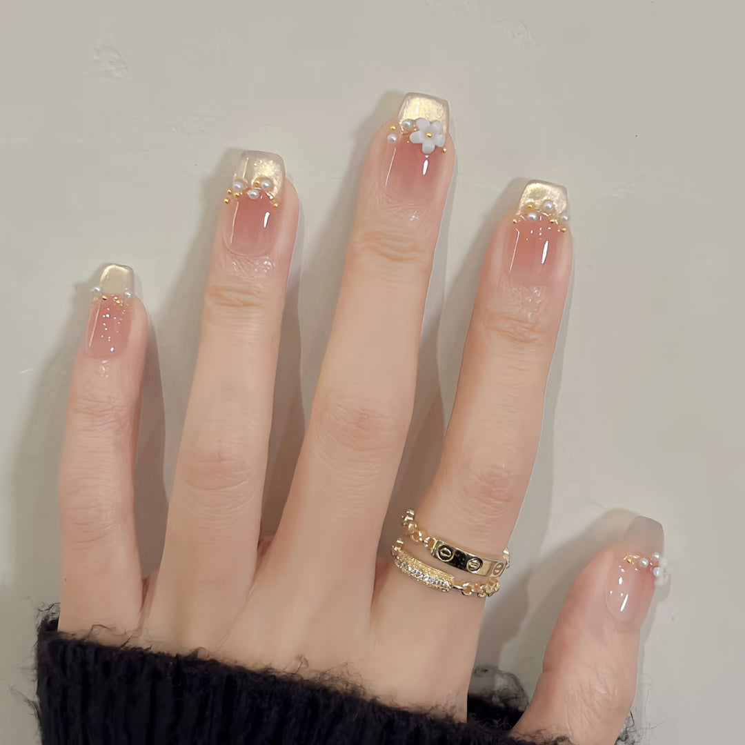 Artfully Designed Press-On Nail Extensions Bowlift