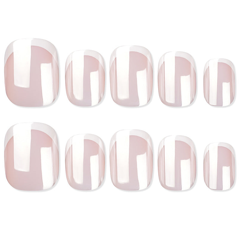 High-quality artificial nails with elegant French tips Bowlift