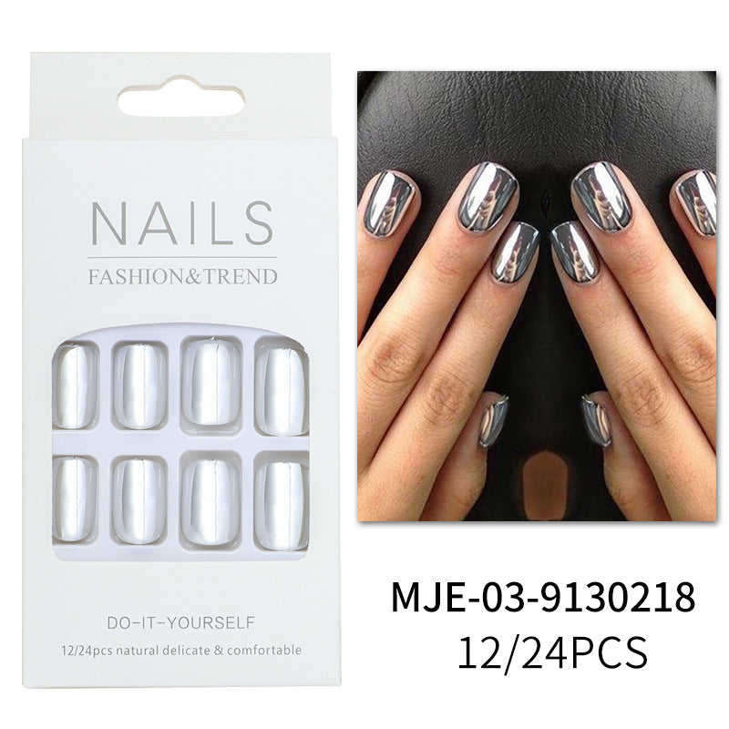 DIY Press-On Nail Set with Elegant Natural Finish Bowlift