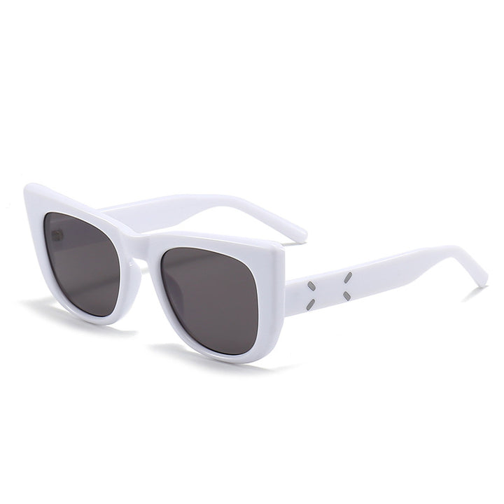 Women modern oversized sunglasses in unique design Bowlift
