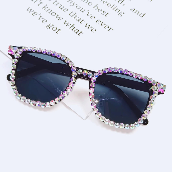 Fashionable Rhinestone-Embellished Sunglasses Bowlift