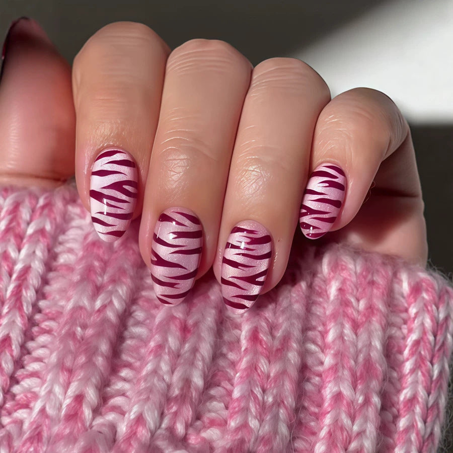 Artistic Press-On Nail Set with Stylish Zebra Patterns Bowlift