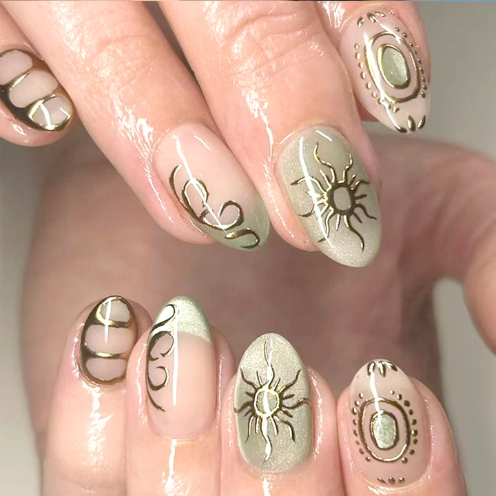 Artistic Sun-Embellished Press-On Nail Tips Bowlift