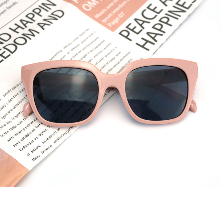 Women Fashion oversized Sunglasses with striking Frame Bowlift