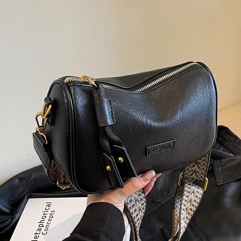 Elegant Zip-Closure Crossbody Bag Bowlift