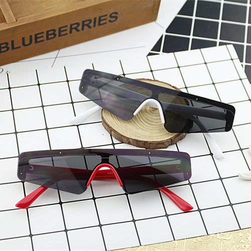 Ladies Sporty Oversized Sunglasses Bowlift