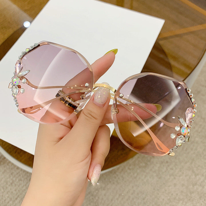 Women's Oversized Sunglasses with Decorative Stones Bowlift