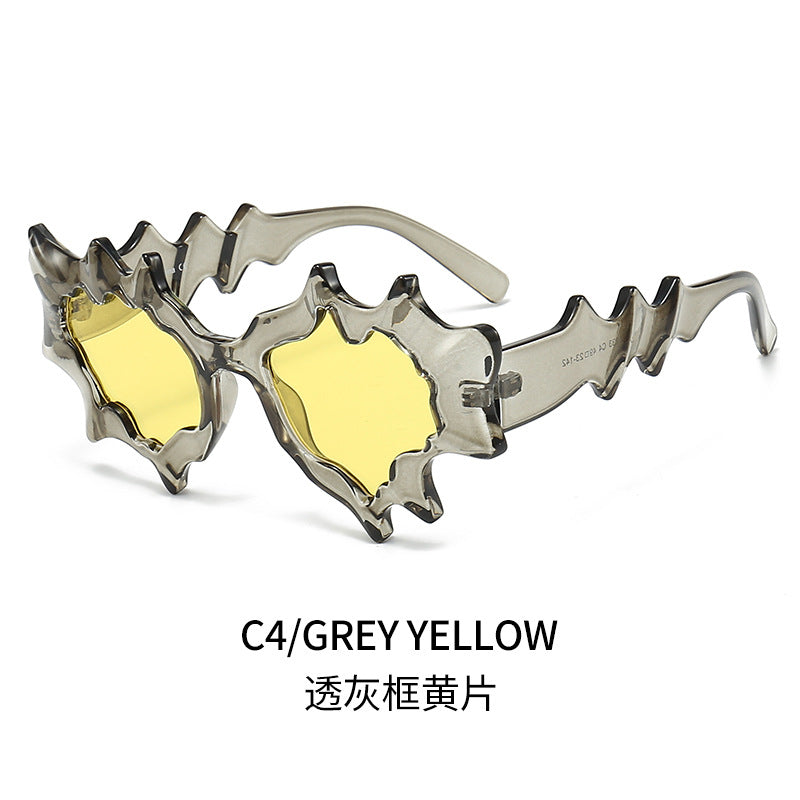 Ladies' Fashion Sunglasses in Extravagant Wave Design Bowlift