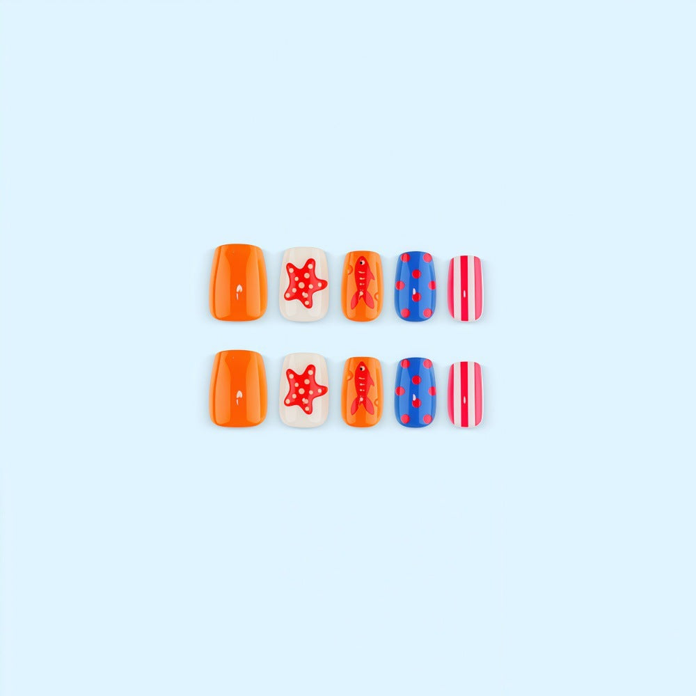 Creative artificial nails in maritime motif Bowlift