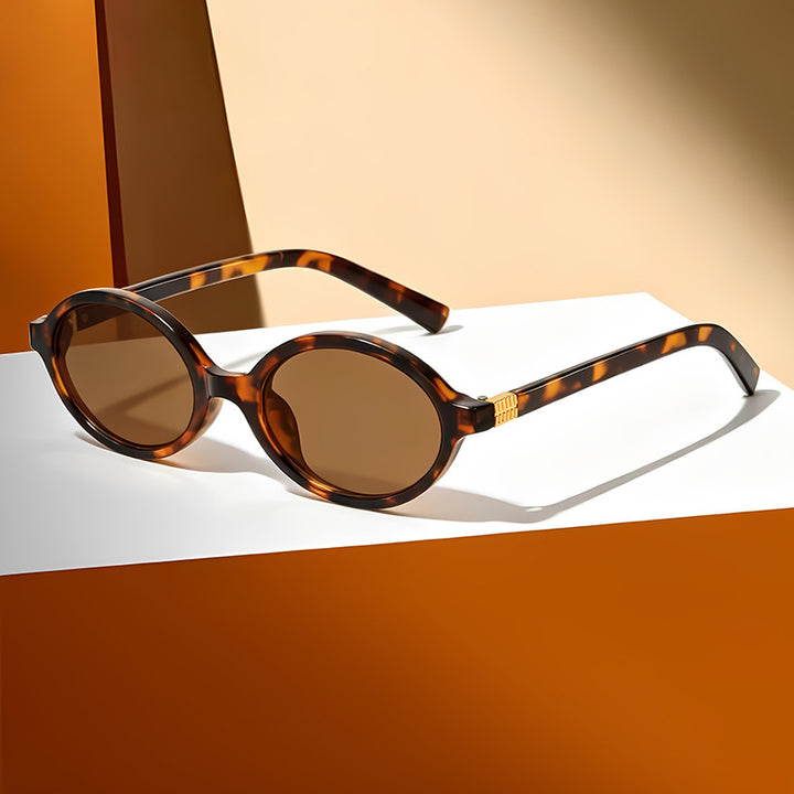 Vintage-Inspired Oval Frame Eyeglasses Bowlift