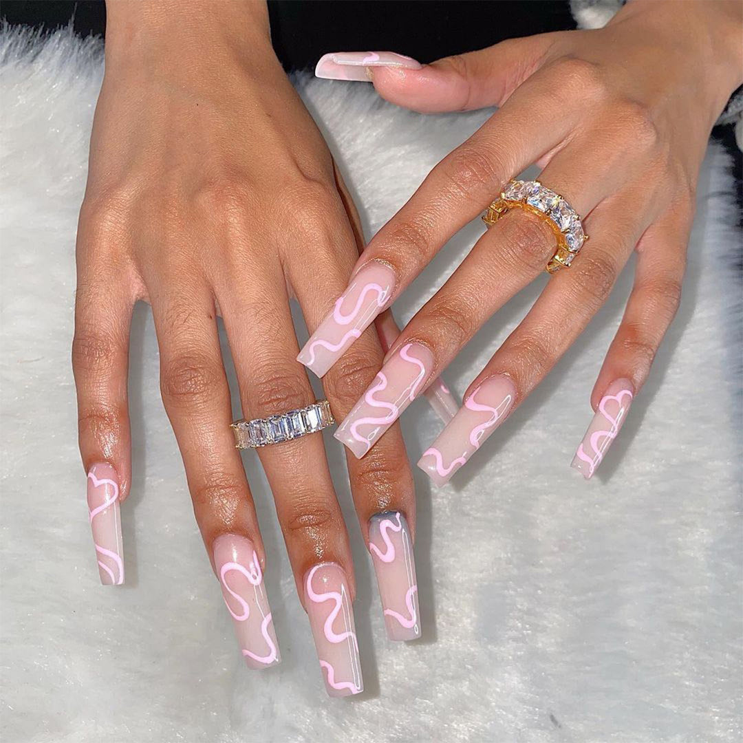 Nail art with heart and lip designs Bowlift