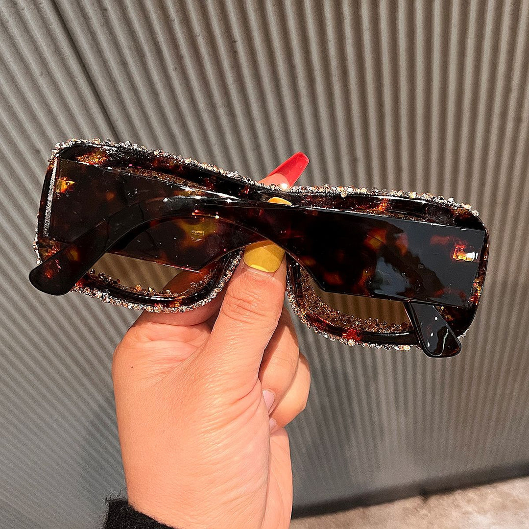 Ladies extravagant decorated Glamour sunglasses Bowlift