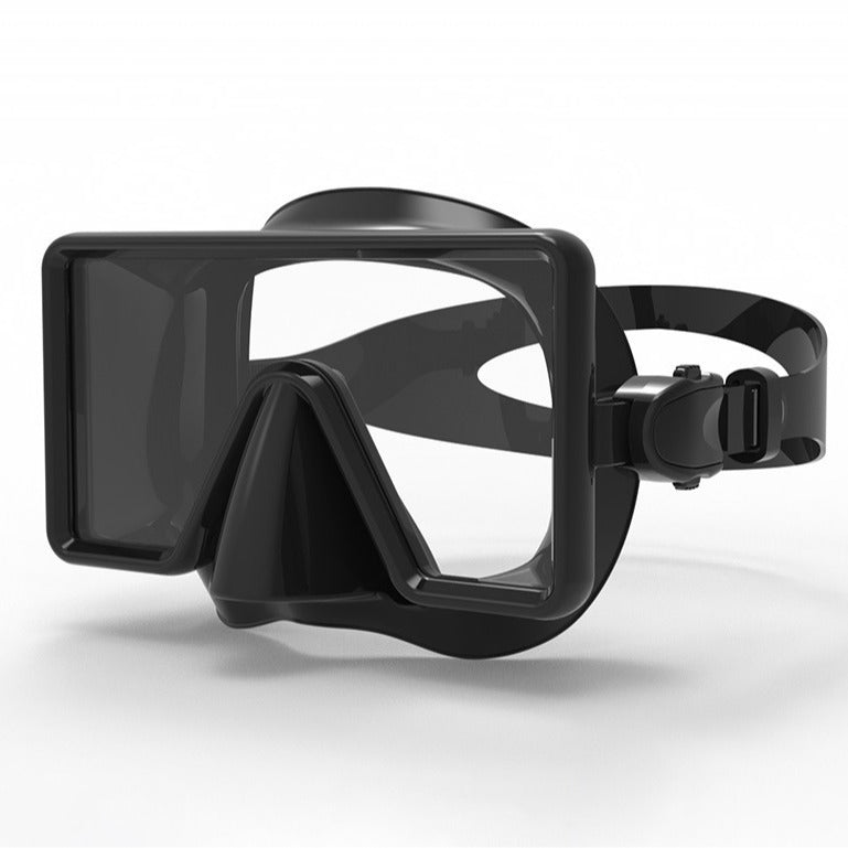 Diving mask with maximum field of view and comfortable silicone rim Bowlift