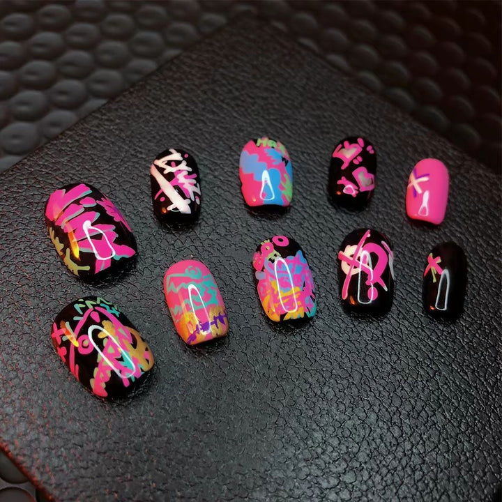 Artistic Cat-Themed Press-On Nail Art Set Bowlift