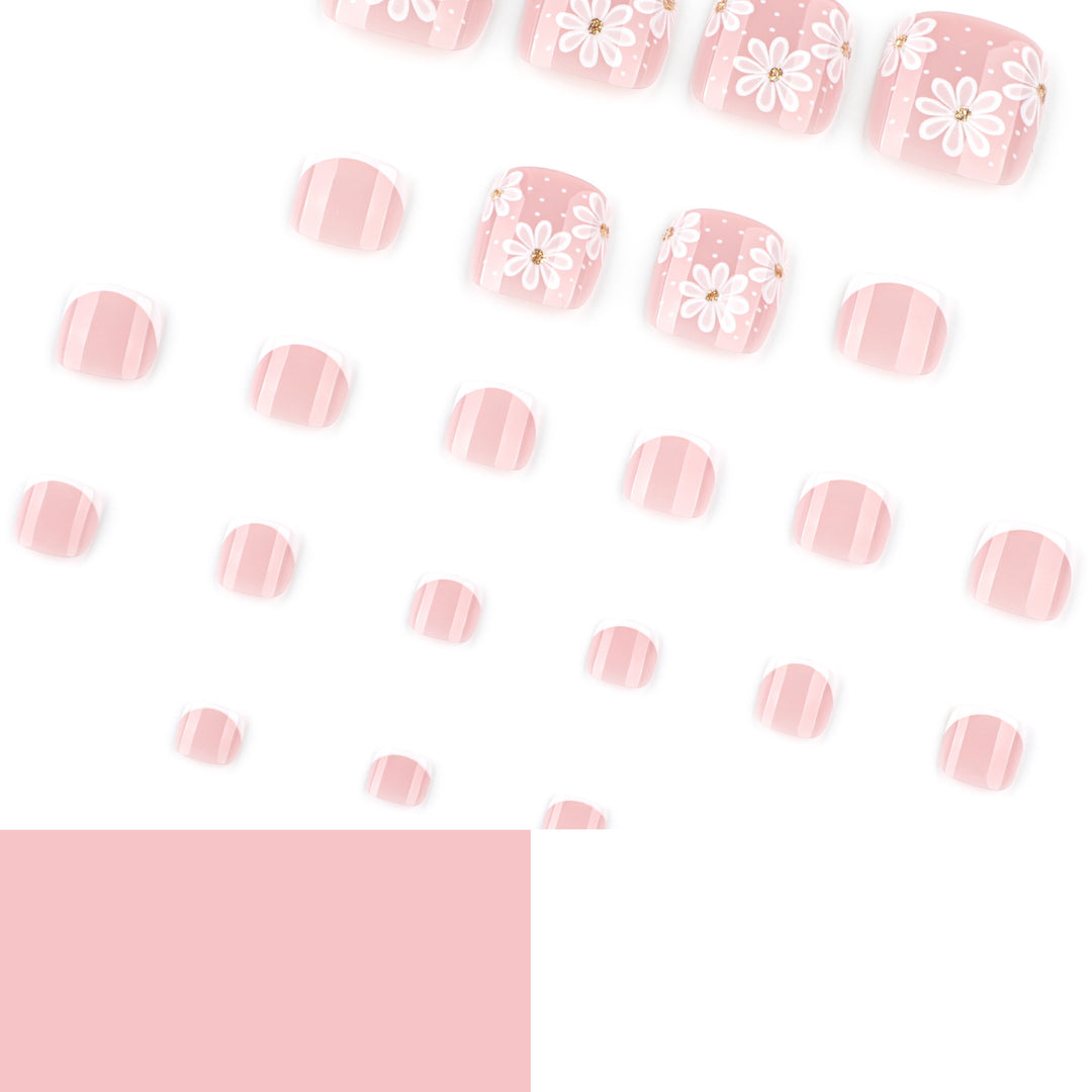 Artistic toenail art with elegant daisy motifs Bowlift