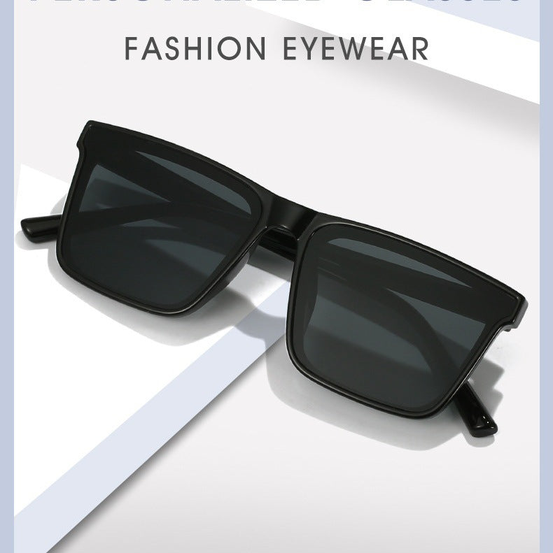 Ladies Oversized Sunglasses with Elegant Design Bowlift