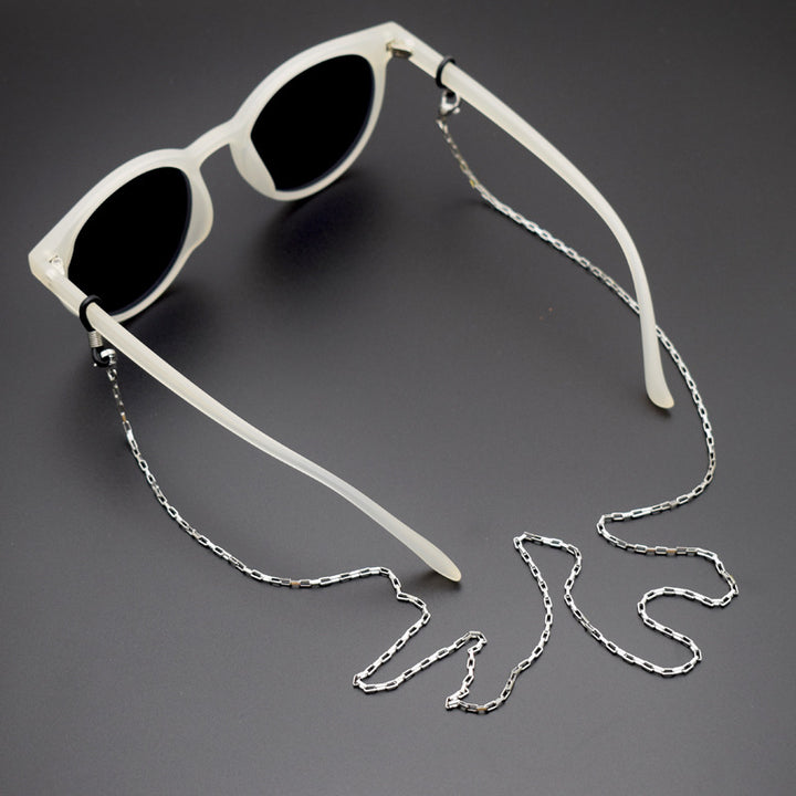Sleek Silver Chain Eyewear Holder Bowlift