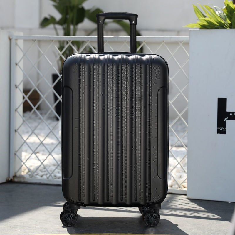 Hard Shell Suitcase With High Strength Material And TSA Lock Bowlift
