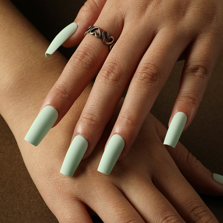 Artificial nails with matte finish Bowlift