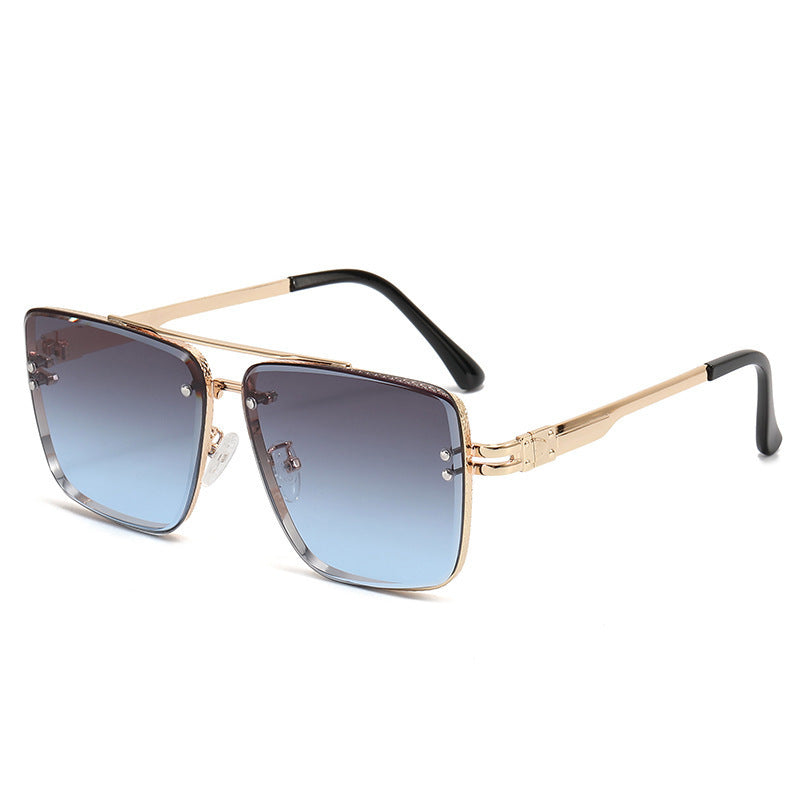 Women Elegant Oversized Sunglasses with Gradient Lenses and Eye-Catching Frame Bowlift