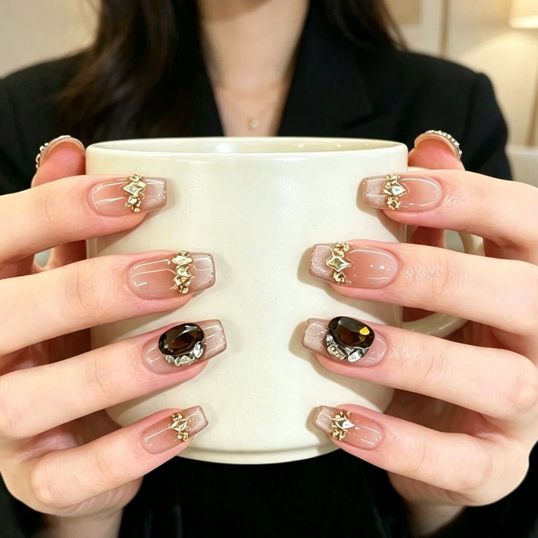 Glamorous Decorative Press-On Nails Bowlift