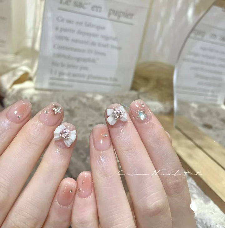 Trendy Stiletto Nails Bowlift